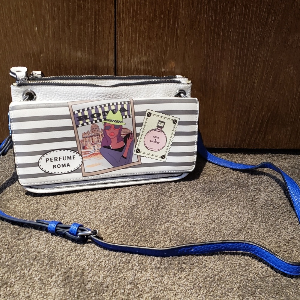 Cream / Off White Bag